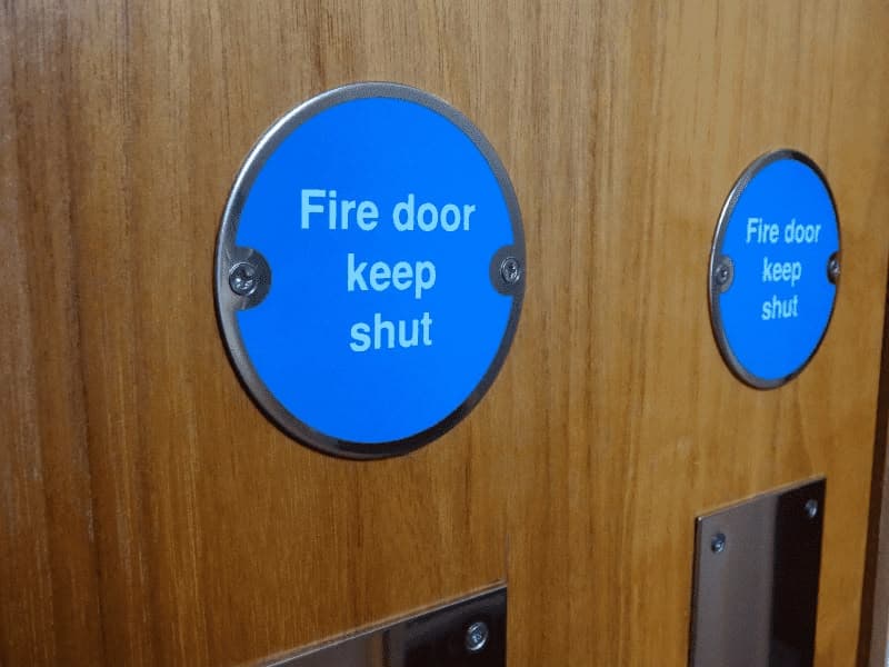 NECOO fire door technician